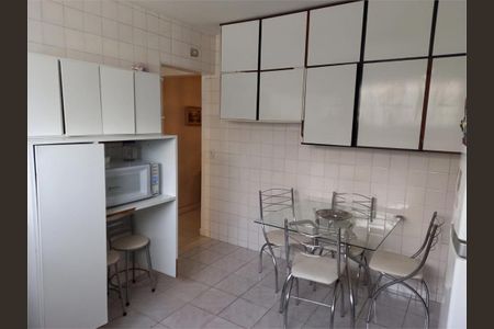 Casa à venda com 168m², 3 quartos e 2 vagas