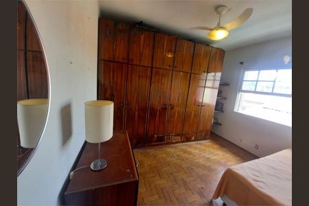 Casa à venda com 168m², 3 quartos e 2 vagas