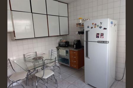 Casa à venda com 168m², 3 quartos e 2 vagas