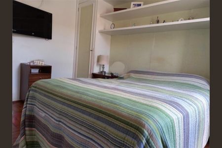 Casa à venda com 168m², 3 quartos e 2 vagas