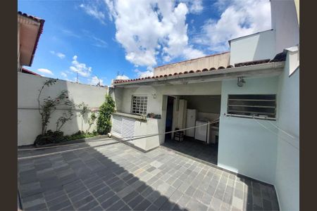 Casa à venda com 168m², 3 quartos e 2 vagas