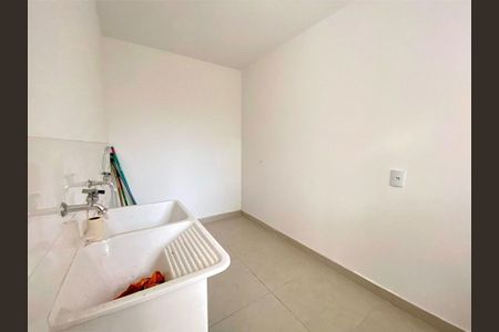 Casa à venda com 4 quartos, 200m² em Vila Guarani, São Paulo