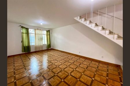 Casa à venda com 4 quartos, 200m² em Vila Guarani, São Paulo