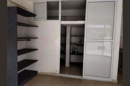 Casa à venda com 188m², 5 quartos e 3 vagas