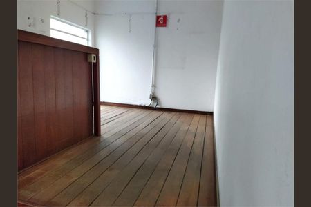 Casa à venda com 188m², 5 quartos e 3 vagas