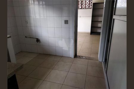 Casa à venda com 188m², 5 quartos e 3 vagas