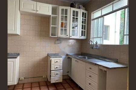 Casa à venda com 174m², 4 quartos e 4 vagas