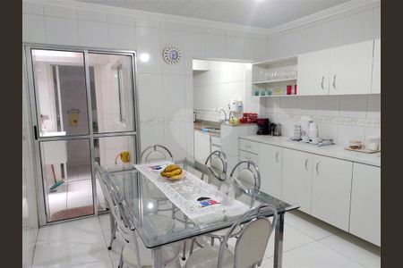 Casa à venda com 100m², 3 quartos e 1 vaga