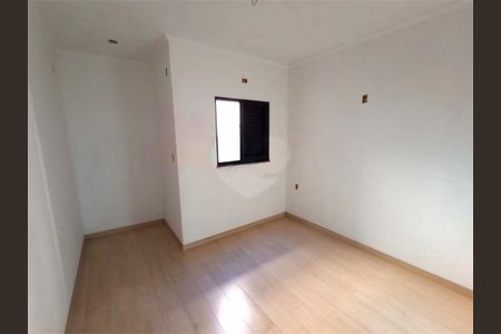 Casa à venda com 75m², 3 quartos e 2 vagas