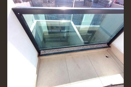 Casa à venda com 75m², 3 quartos e 2 vagas