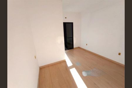 Casa à venda com 75m², 3 quartos e 2 vagas