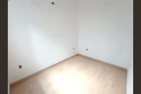 Casa à venda com 75m², 3 quartos e 2 vagas