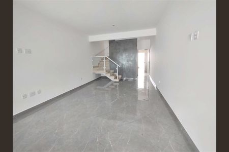 Casa à venda com 115m², 3 quartos e 2 vagas