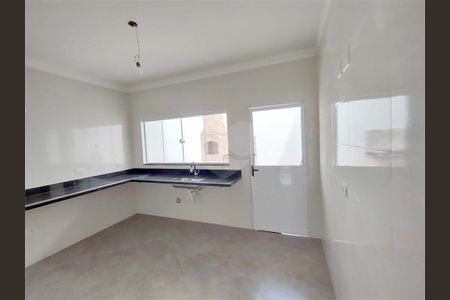 Casa à venda com 115m², 3 quartos e 2 vagas