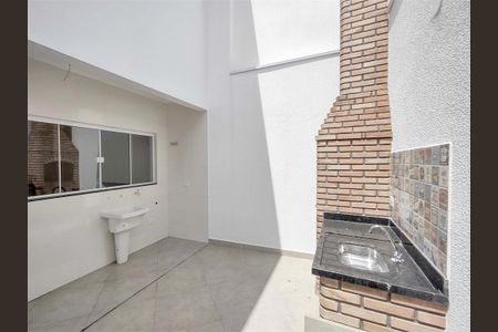 Casa à venda com 115m², 3 quartos e 2 vagas