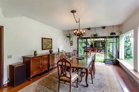 Casa à venda com 4 quartos, 471m² em Vila Clementino, São Paulo