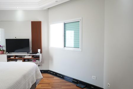 Casa à venda com 438m², 4 quartos e 6 vagasSuíte