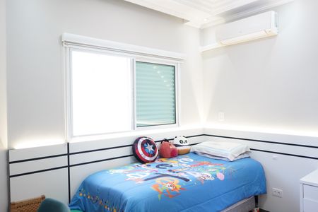 Casa à venda com 438m², 4 quartos e 6 vagasSuíte 2