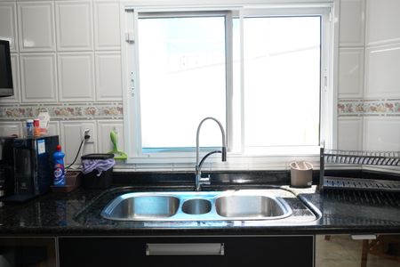 Casa à venda com 438m², 4 quartos e 6 vagasCozinha