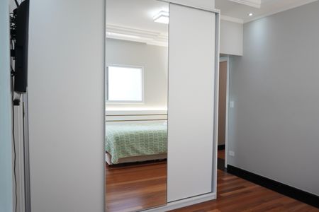 Casa à venda com 438m², 4 quartos e 6 vagasSuíte 4