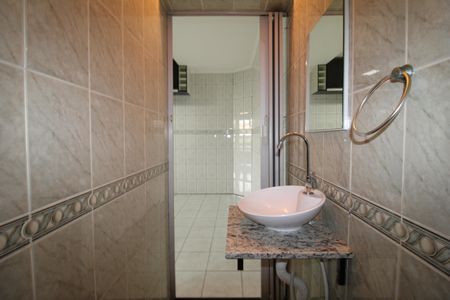 Casa à venda com 180m², 4 quartos e 2 vagasLavabo