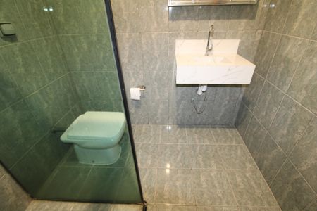 Casa à venda com 180m², 4 quartos e 2 vagasQuarto 3 - Banheiro