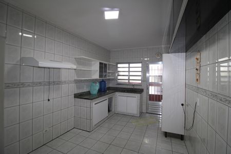 Casa à venda com 180m², 4 quartos e 2 vagasCozinha