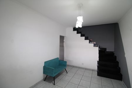 Casa à venda com 180m², 4 quartos e 2 vagasSala