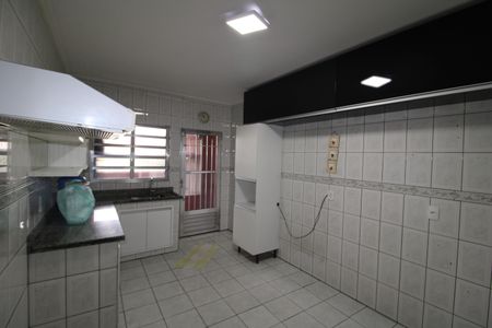 Casa à venda com 180m², 4 quartos e 2 vagasCozinha