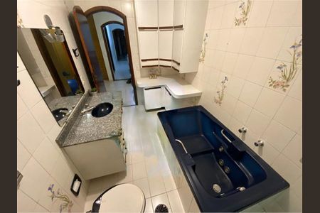 Casa à venda com 230m², 3 quartos e 2 vagas