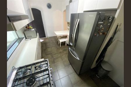 Casa à venda com 230m², 3 quartos e 2 vagas