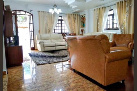 Casa à venda com 380m², 3 quartos e 6 vagas