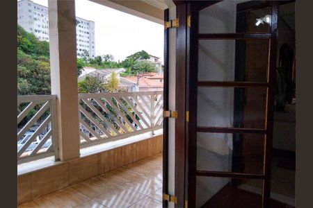 Casa à venda com 380m², 3 quartos e 6 vagas