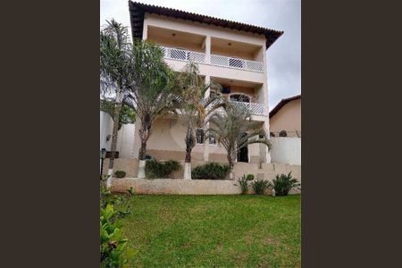 Casa à venda com 380m², 3 quartos e 6 vagas