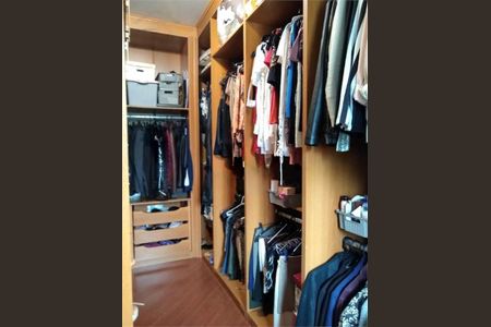 Casa à venda com 380m², 3 quartos e 6 vagas