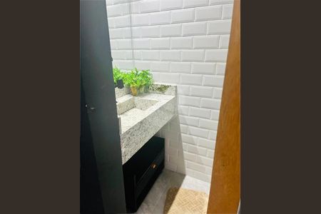 Casa à venda com 155m², 3 quartos e 4 vagas