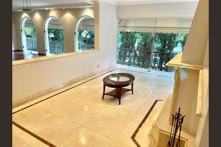 Casa à venda com 4 quartos, 418m² em Jardim Leonor, São Paulo