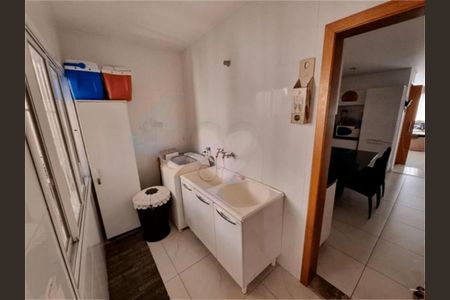 Casa à venda com 170m², 5 quartos e 2 vagas
