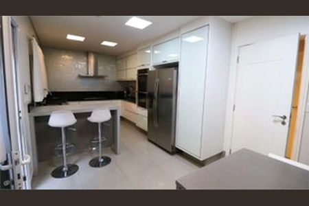 Casa à venda com 452m², 4 quartos e 5 vagas