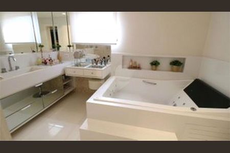 Casa à venda com 452m², 4 quartos e 5 vagas