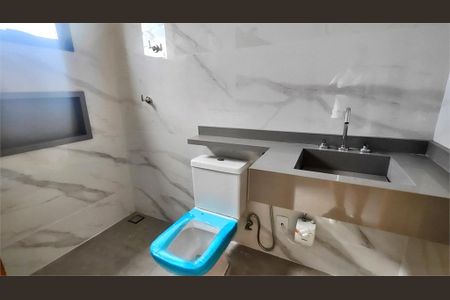 Casa à venda com 130m², 3 quartos e 2 vagas