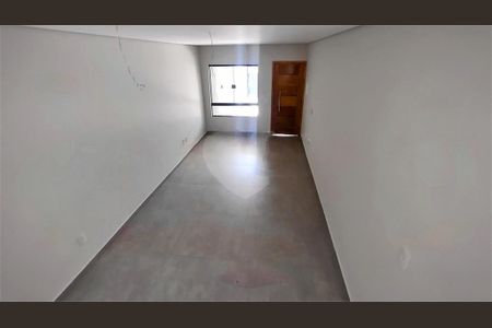 Casa à venda com 130m², 3 quartos e 2 vagas