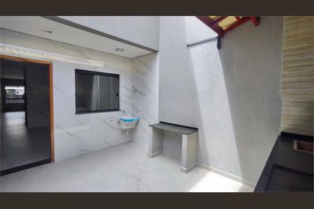 Casa à venda com 130m², 3 quartos e 2 vagas