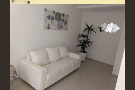 Casa à venda com 2 quartos, 164m² em Vila Bertioga, São Paulo