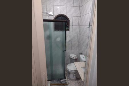 Casa à venda com 70m², 3 quartos e 2 vagas