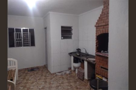Casa à venda com 70m², 3 quartos e 2 vagas
