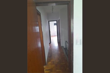 Casa à venda com 230m², 4 quartos e 3 vagas
