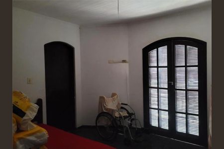 Casa à venda com 220m², 3 quartos e 5 vagas