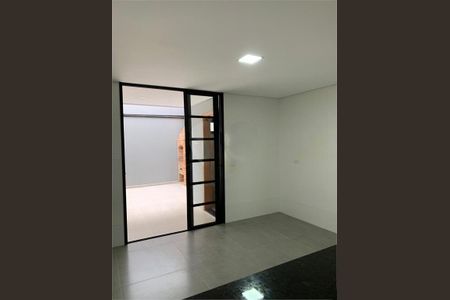 Casa à venda com 180m², 3 quartos e 2 vagas