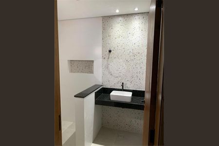 Casa à venda com 180m², 3 quartos e 2 vagas